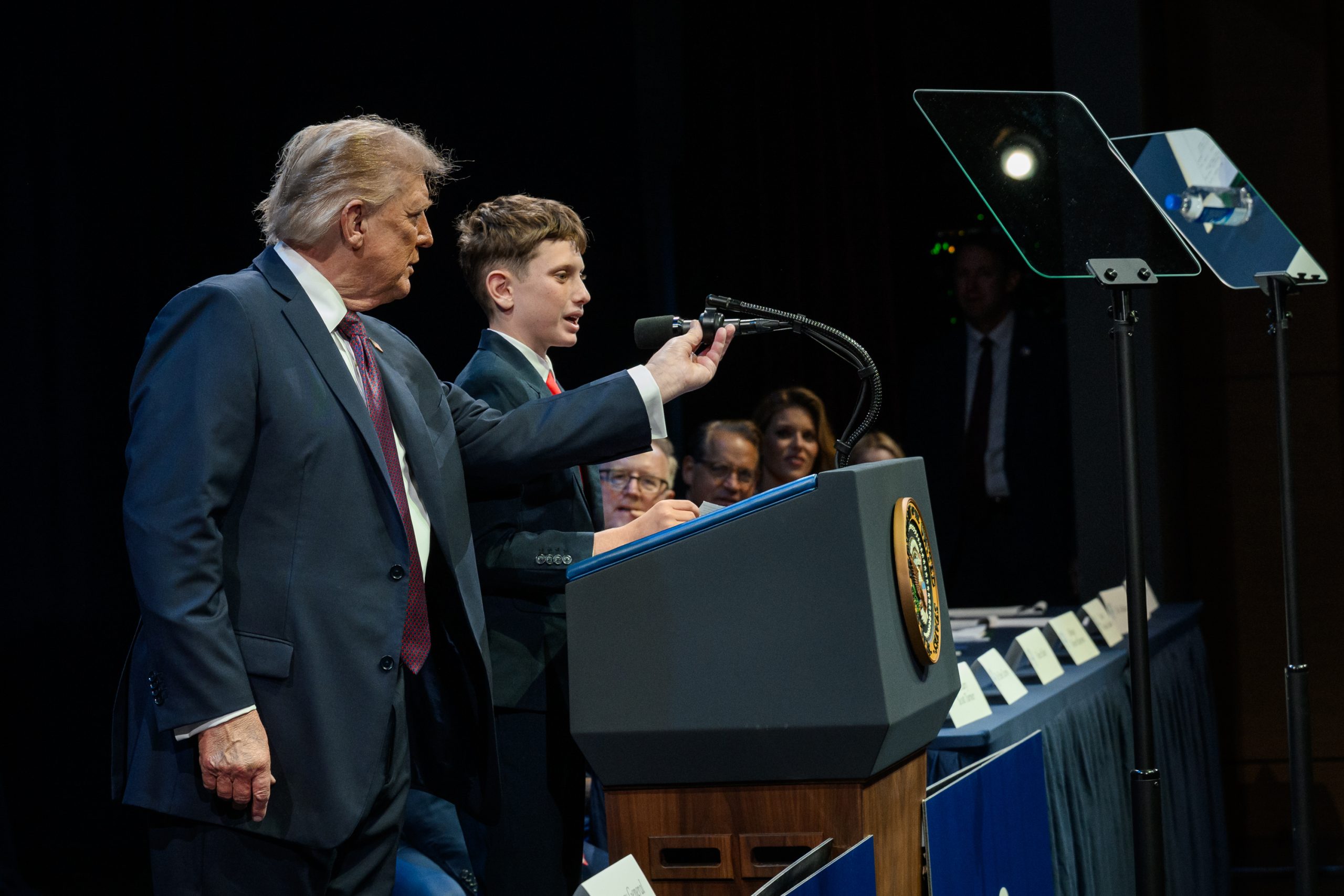 P20250908MR 1317 President Donald Trump delivers remarks to the White House Religious Liberty Commission