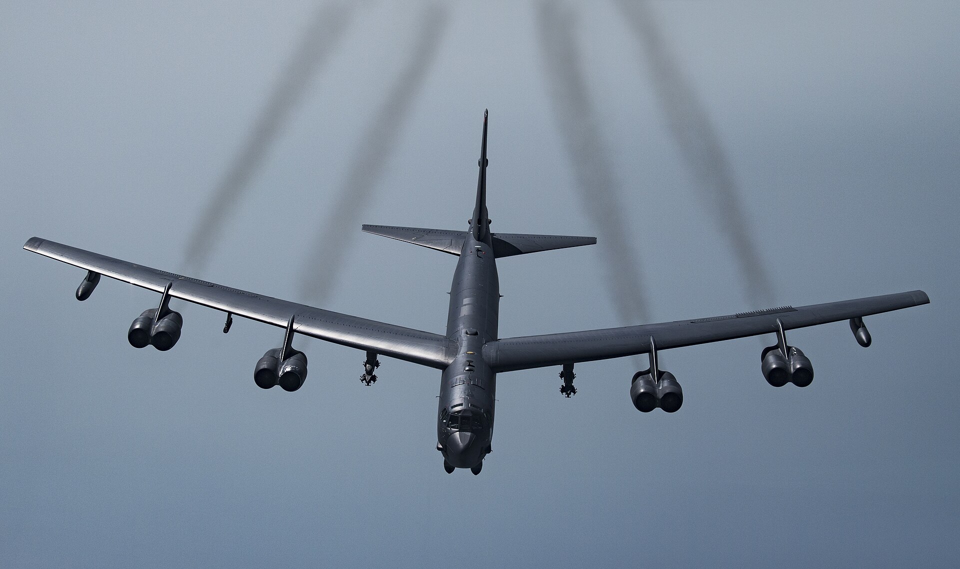 A Boeing B 52H Stratofortress in flight over the Persian Gulf (190521 F XN348 9173)