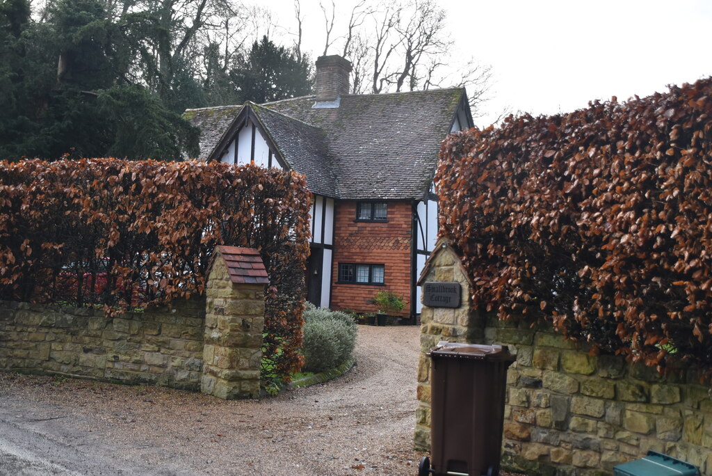 Smallbrook Cottage geograph.org.uk 6820206