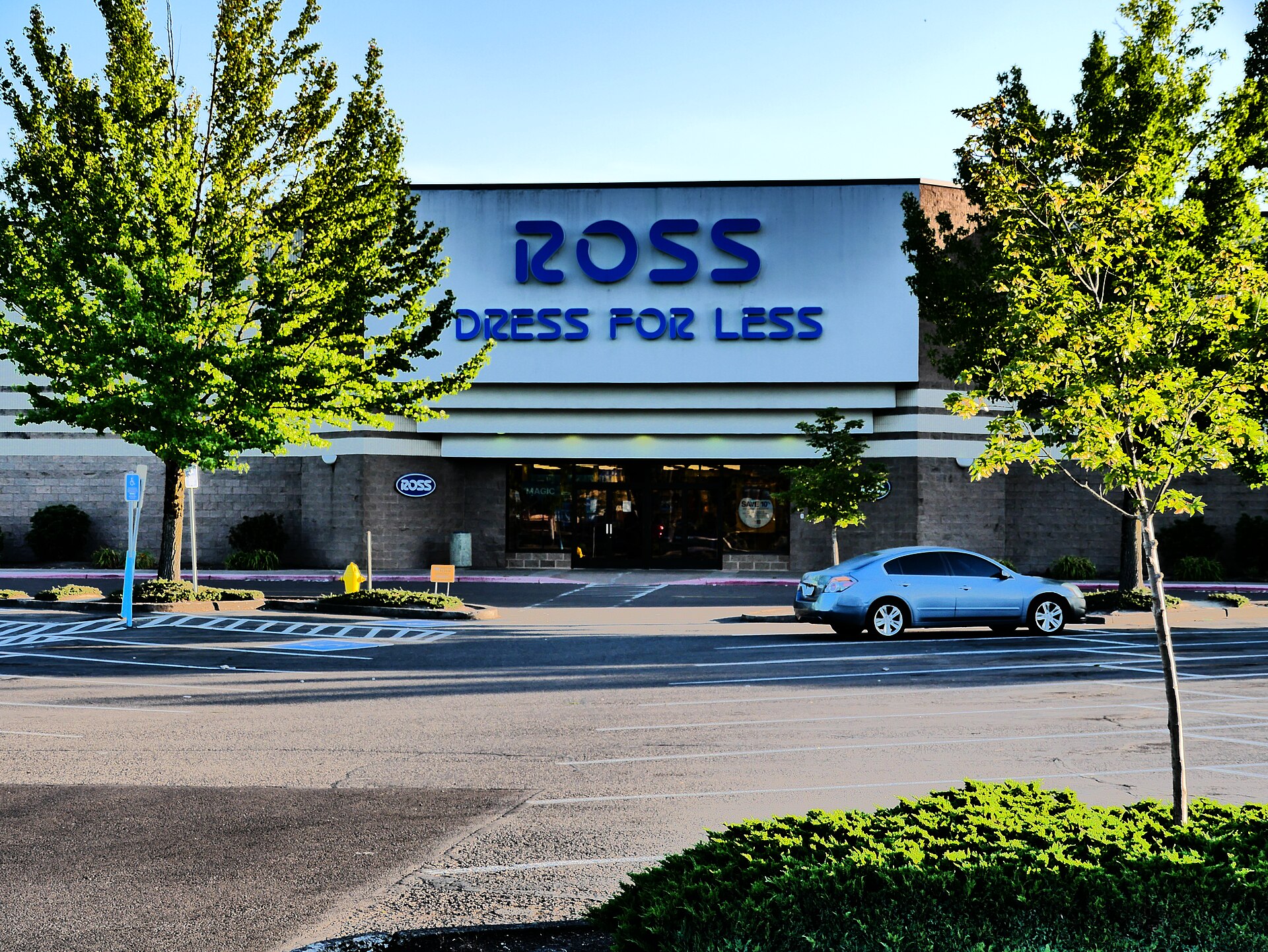 Ross Dress for Less building in Albany, Oregon