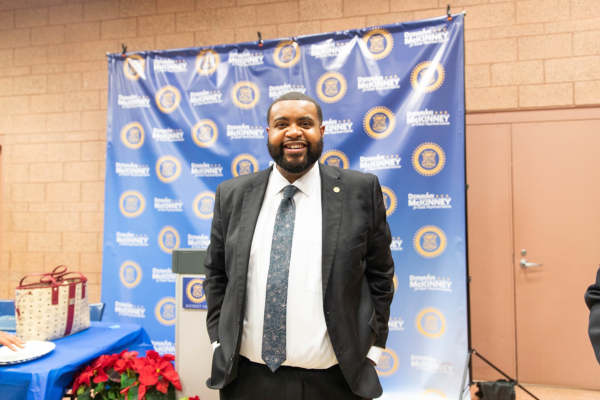 State Rep Donavan McKinney Swearing In 12.12.22 (52565631658)