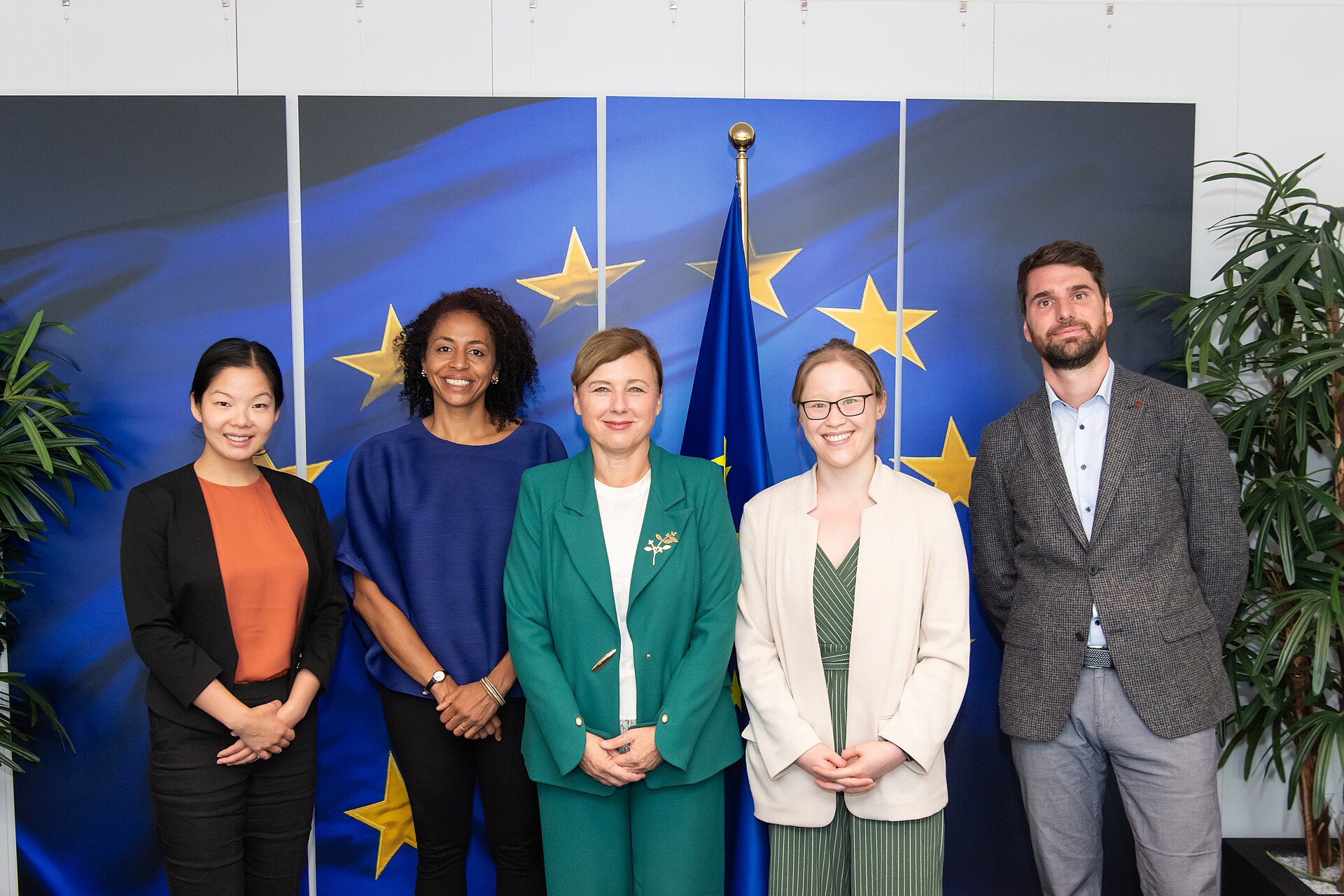 Visit of OpenAI representatives to the European Commission P061880 380830