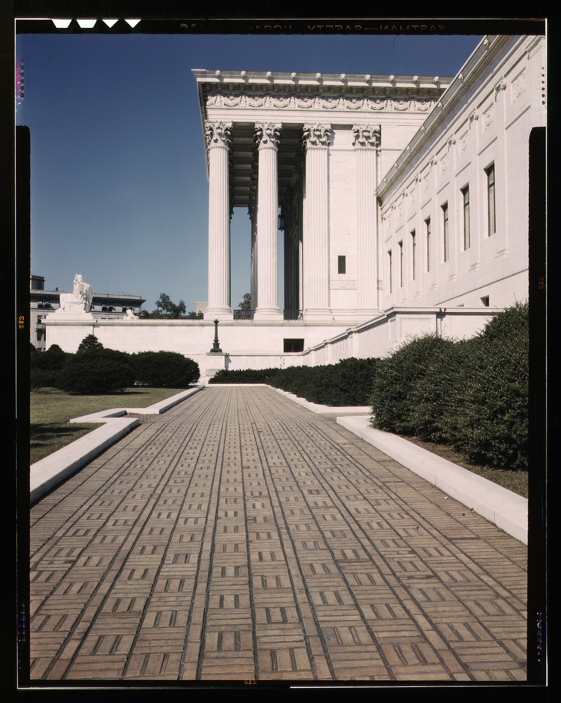 U.S. Supreme Court building, Washington, D.C. LCCN2017878871