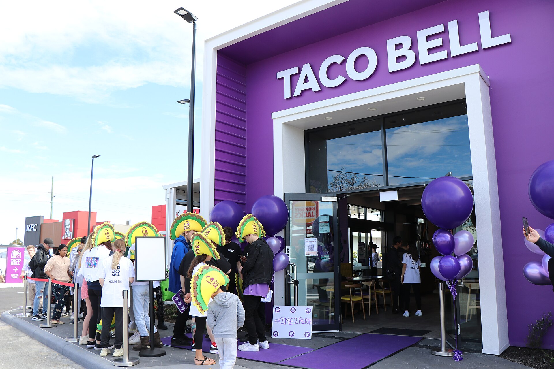 Taco Bell Opens in WA (51529207712)
