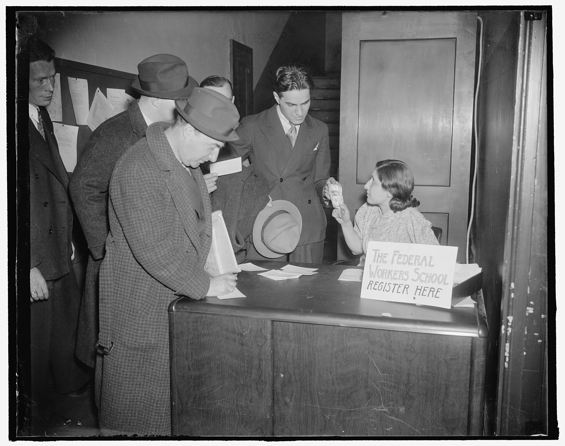 Government workers union sponsors school in capital. Washington, D.C., Nov. 30. A school for government workers sponsored by the United Federal Workers of America, affiliate of the CIO, was LCCN2016872678