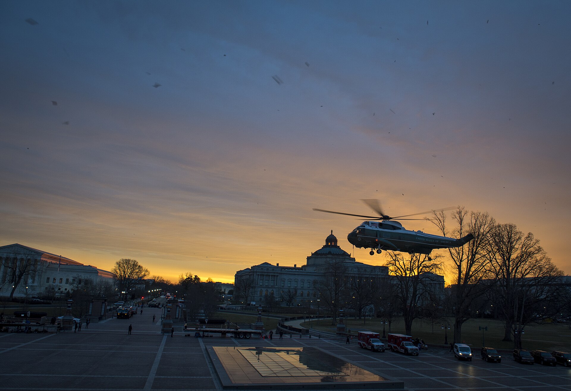 Marine One 170120 D NA975 0122